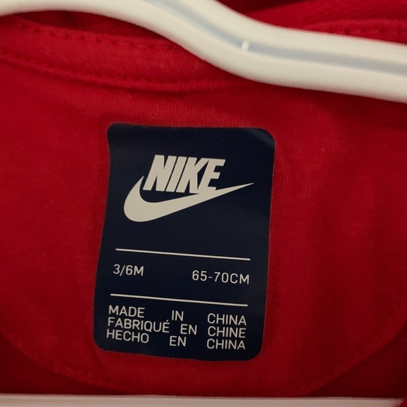 Baby Nike zip up onsies - Picture 4 of 4